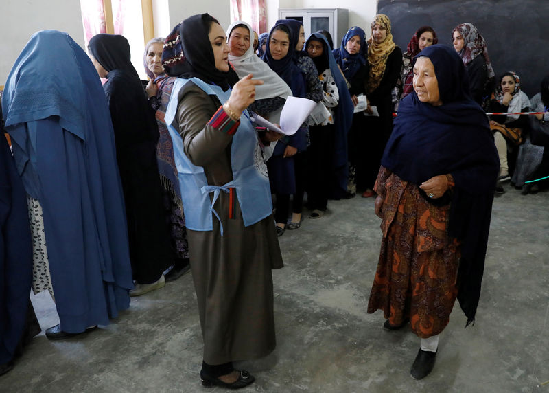 © Reuters. متحدث: وفد طالبان في محادثات قطر سيضم نساء