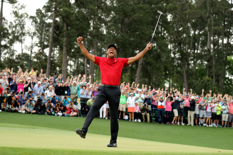 © Reuters. Tiger woods celebrates after winning the 2019 Masters
