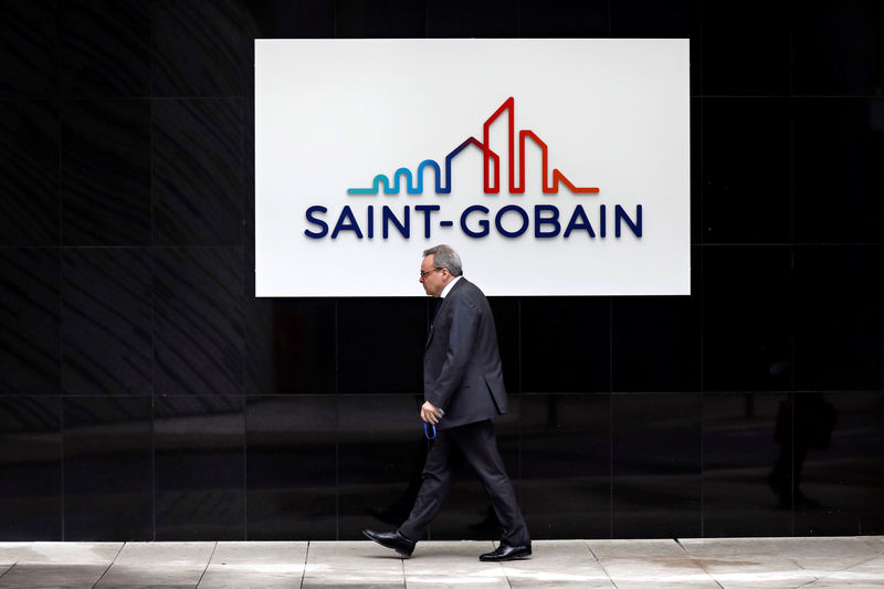 © Reuters. SAINT-GOBAIN À SUIVRE À PARIS