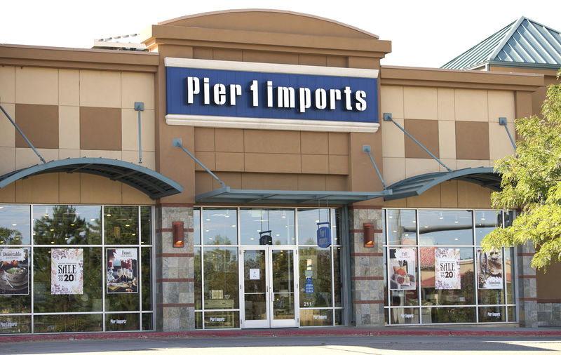 © Reuters. FILE PHOTO:  The Pier 1 Imports store is seen in Broomfield