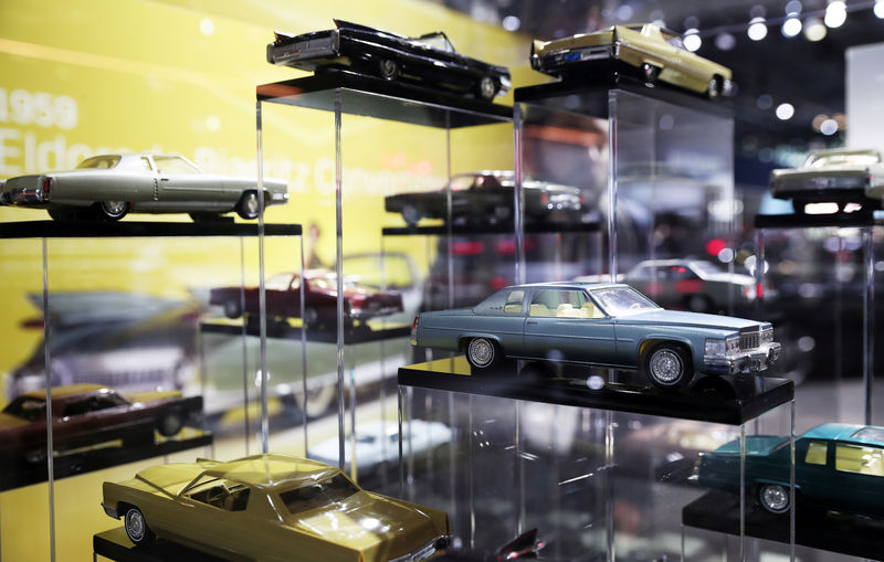 © Reuters. FILE PHOTO: Cadillac miniature cars are shown on display at the 2019 New York International Auto Show in New York City