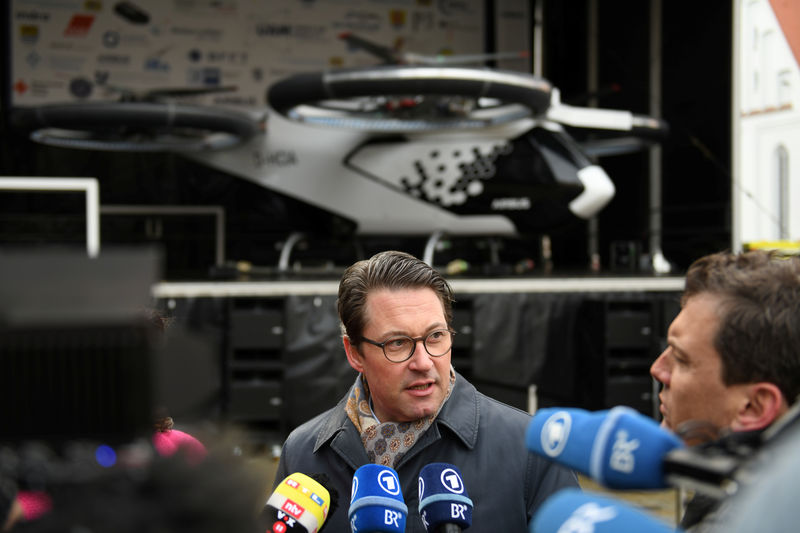 © Reuters. German Transport Minister Scheuer presents electric air-taxi prototype "CityAirbus" in Ingolstadt