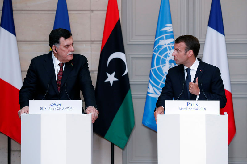 © Reuters. مصدر في الإليزيه: فرنسا تدعم الحكومة الليبية المعترف بها دوليا
