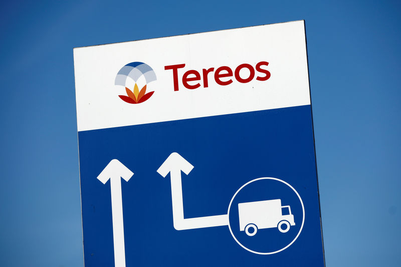 © Reuters. FILE PHOTO: The Tereos logo is displayed at a sugar beet processing plant in Origny-Sainte-Benoite