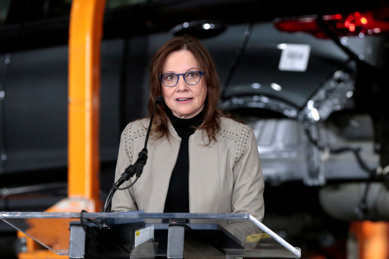 © Reuters. FILE PHOTO: General Motors Chief Executive Officer Mary Barra announces a major investment focused on the development of GM future technologies at the GM Orion Assembly Plant in Lake Orion,