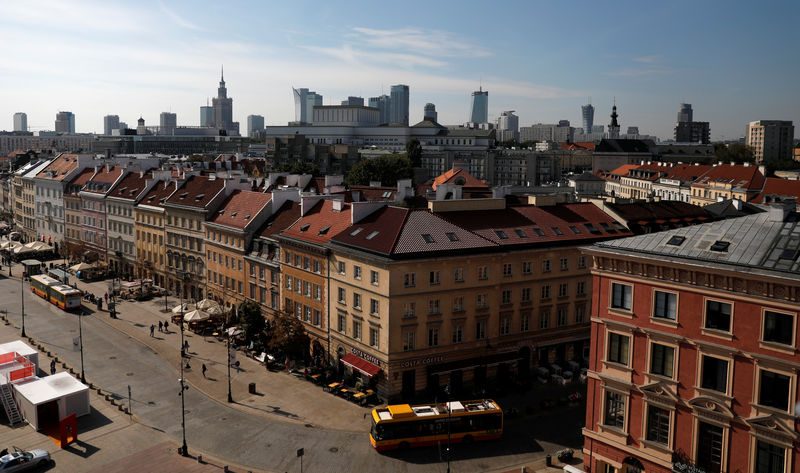 © Reuters. General view of the Old Town in Warsaw