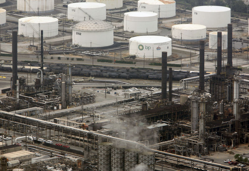 © Reuters. British Petrolium oil refinery as seen in Whiting Indiana