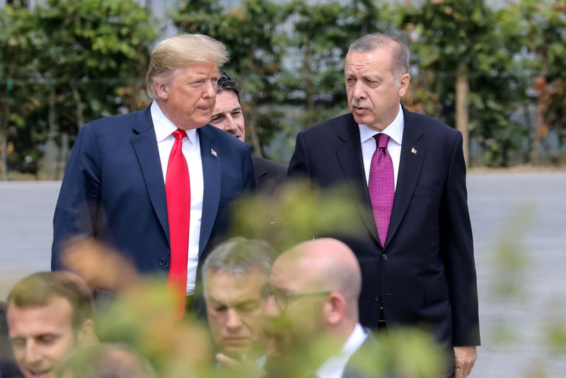 © Reuters. تركيا تعلق آمالها على ترامب لتجنب عقوبات أمريكية بعد صفقة صواريخ روسية