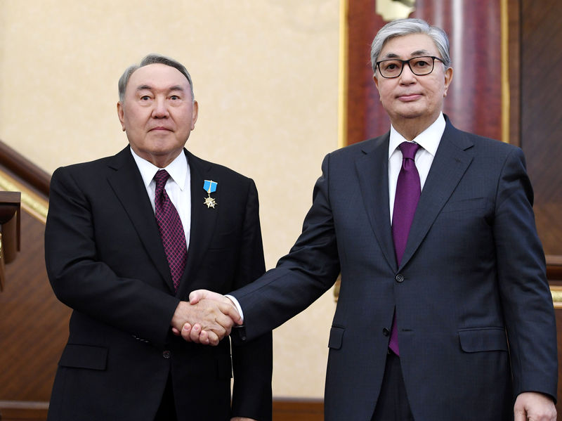 © Reuters. نور سلطان نزارباييف يدعم توكاييف لرئاسة قازاخستان