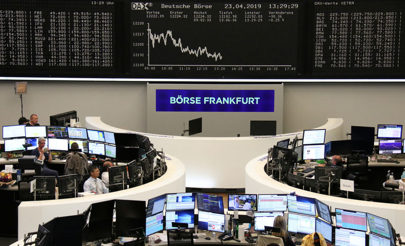 © Reuters. The German share price index DAX graph at the stock exchange in Frankfurt