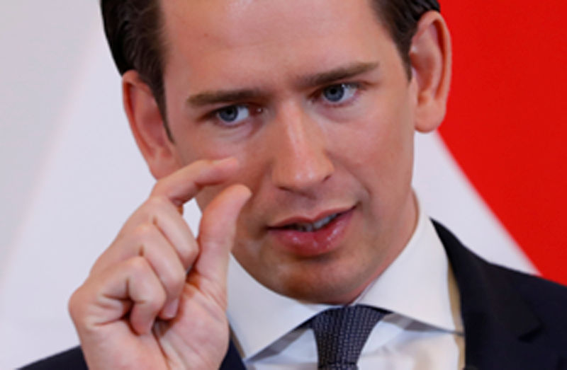 © Reuters. Austria's Chancellor Kurz addresses the media in Vienna
