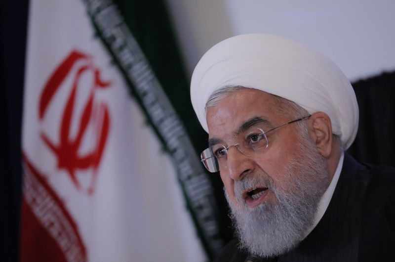 © Reuters. روحاني: السعودية والإمارات تدينان بوجودهما اليوم لإيران