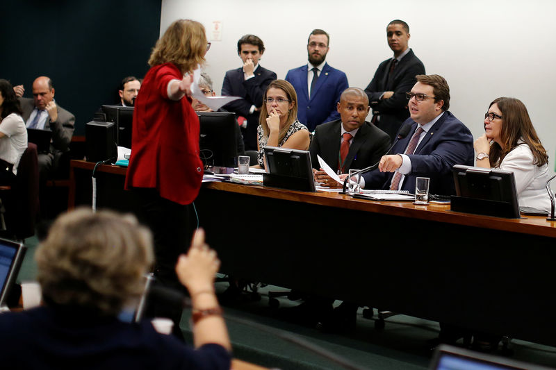 © Reuters. Reunião da CCJ da Câmara que aprovou admissibilidade da reforma da Previdência