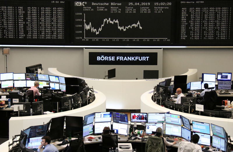 © Reuters. الأسهم الأوروبية تنخفض متأثرة بأرباح مخيبة للآمال ومخاوف النمو