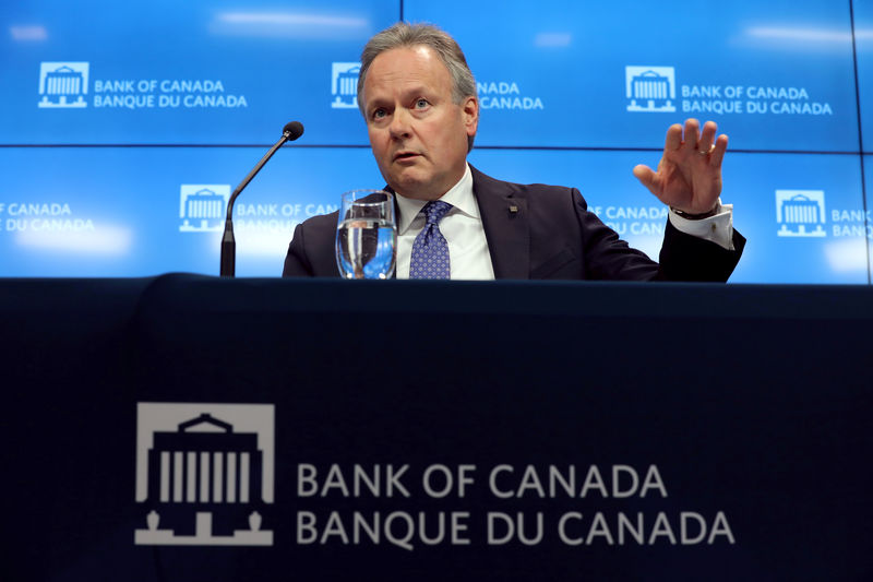 © Reuters. FILE PHOTO: FILE PHOTO: Bank of Canada Governor Stephen Poloz speaks during a news conference in Ottawa