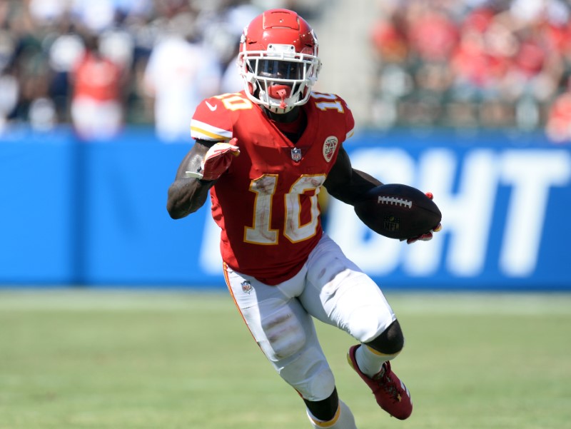 NFL notebook: Chiefs' Hill allegedly threatens fiancée on tape