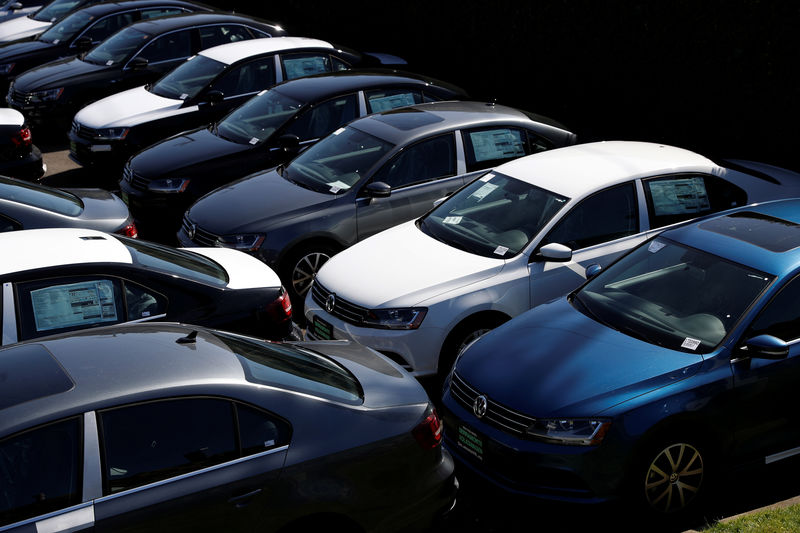 © Reuters. Automobiles for sale are seen at Serramonte Volkswagen in Colma, California