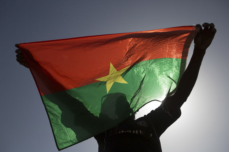 © Reuters. Bandeira de Burkina Faso