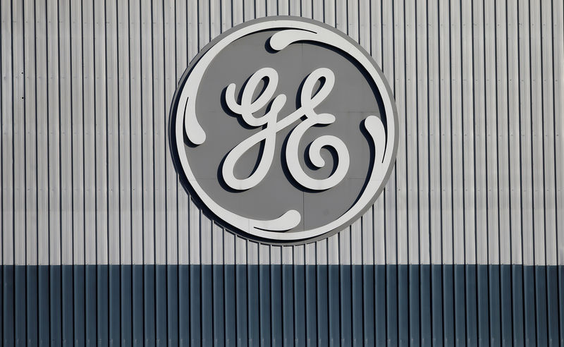 © Reuters. FILE PHOTO: The logo of US conglomerate General Electric is pictured at the company's site of its energy branch in Belfort