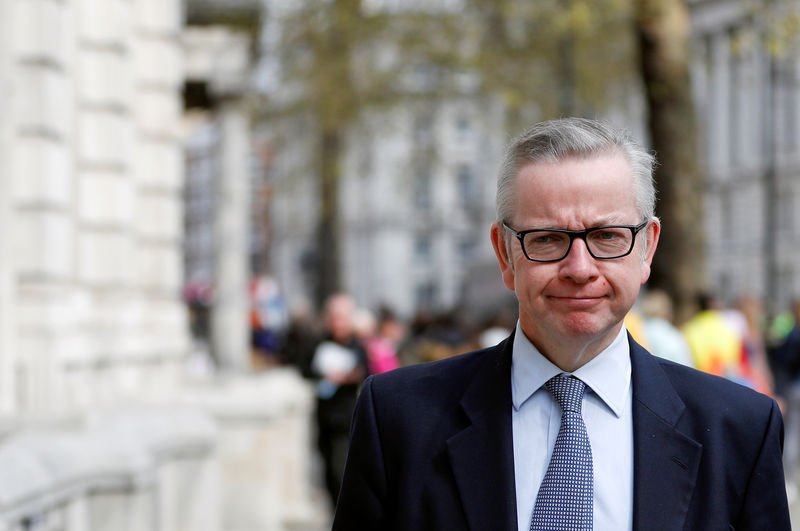 © Reuters. Britain's Secretary of State for Environment, Food and Rural Affairs Michael Gove is seen outside the Cabinet Office in London