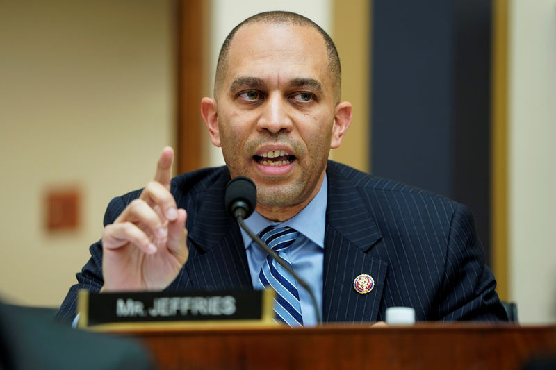 © Reuters. Rep. Hakeem Jeffries questions Acting U.S. Attorney General Whitaker at House Judiciary Committee hearing on Capitol Hill in Washington