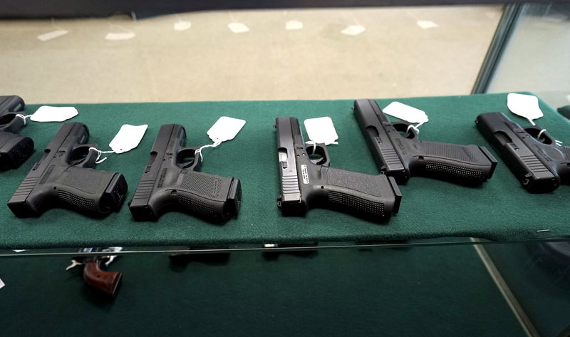 © Reuters. FILE PHOTO: A selection of Glock pistols are seen for sale at the Pony Express Firearms shop in Parker