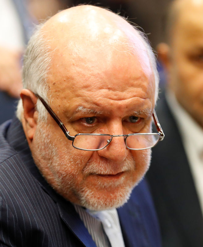 © Reuters. شانا: إيران تقول إنها لن تبقى صامتة إذا هدد أعضاء في أوبك مصالحها