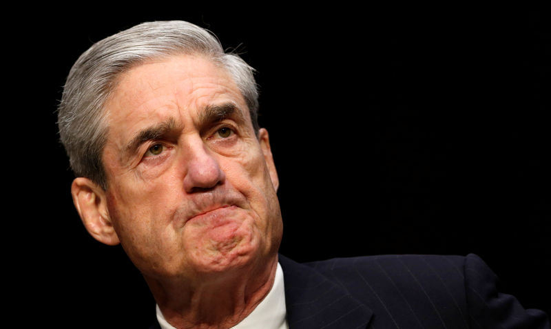 © Reuters. O procurador especial Robert Mueller depõe perante comitê do Senado, em Washington