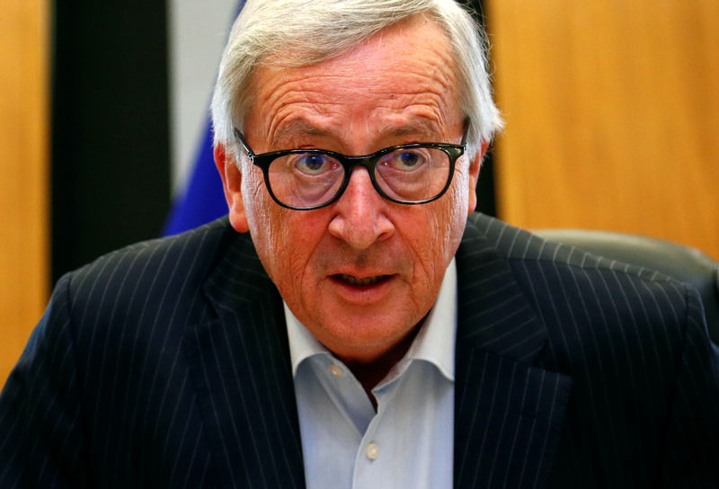 © Reuters. EU Commission President Juncker chairs a weekly college meeting of the EU executive in Brussels