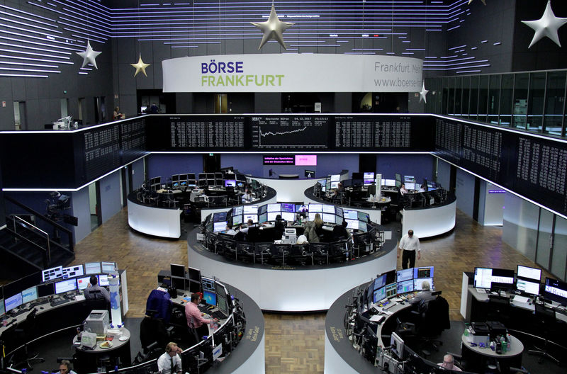 © Reuters. The German share price index, DAX board, is seen at the stock exchange in Frankfurt