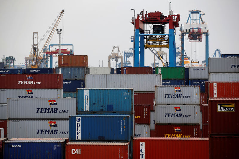 © Reuters. Stacks of containers are seen at Tanjung Priok port in Jakarta