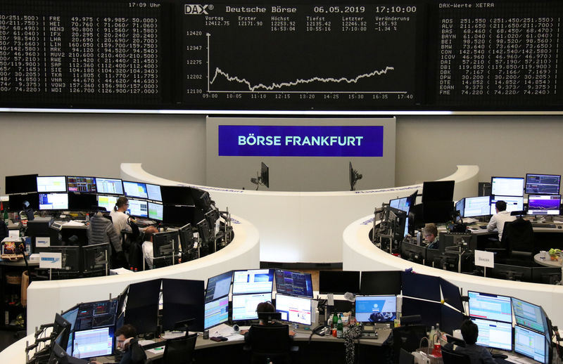© Reuters. الأسهم الأوروبية تعاني جراء مخاوف التجارة