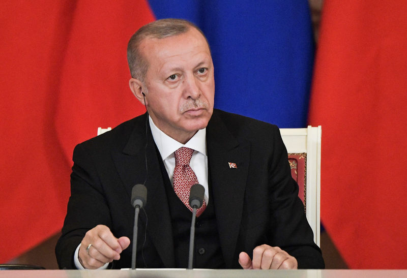 © Reuters. أردوغان يؤيد إعادة الانتخابات في اسطنبول بعد "فساد منظم"