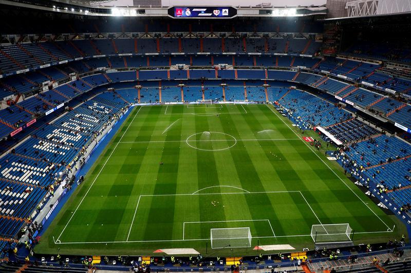 © Reuters. ريال مدريد يمنح شركة اف.سي.سي عقدا لتحديث استاد برنابيو