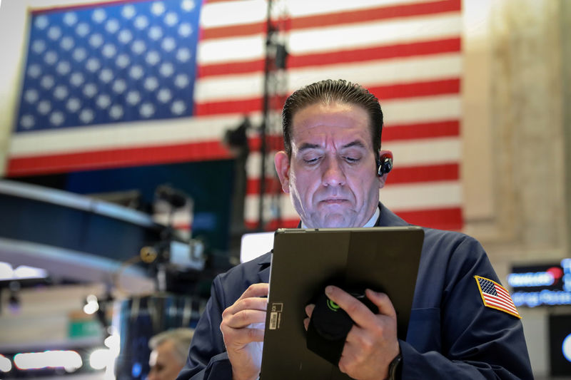 © Reuters. Operador durante pregão em Wall Street, Nova York