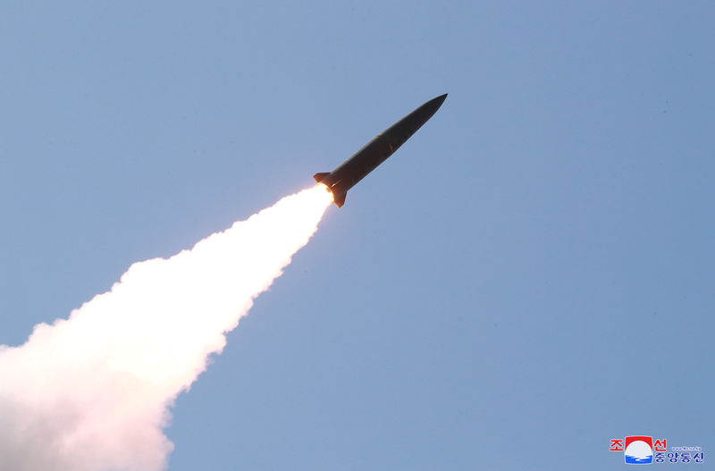 © Reuters. "Misiles como estos iniciarán la guerra". Las pruebas de Corea del Norte demuestran una capacidad creciente