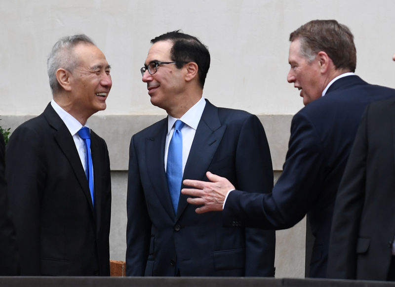 © Reuters. Chinese Vice Premier Liu He meets U.S. Treasury Secretary Mnuchin and U.S. Trade Representative Lighthizer for continued trade talks in Washington