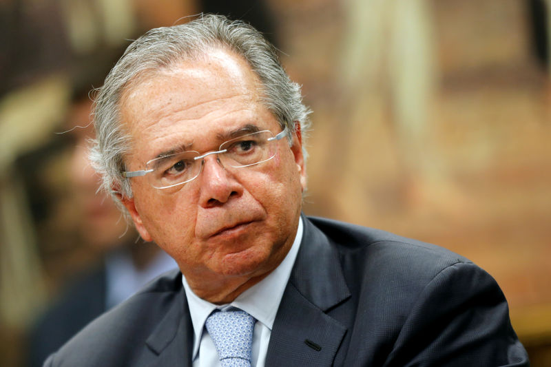 © Reuters. Brazil's Economy Minister Paulo Guedes attends a session of the commission of the pension reform bill at the National Congress in Brasilia