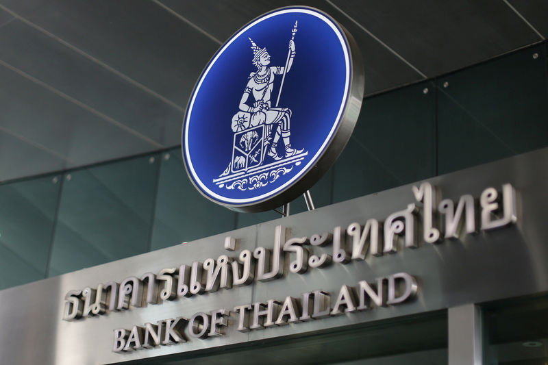 © Reuters. FILE PHOTO: Thailand's central bank is seen at the Bank of Thailand in Bangkok