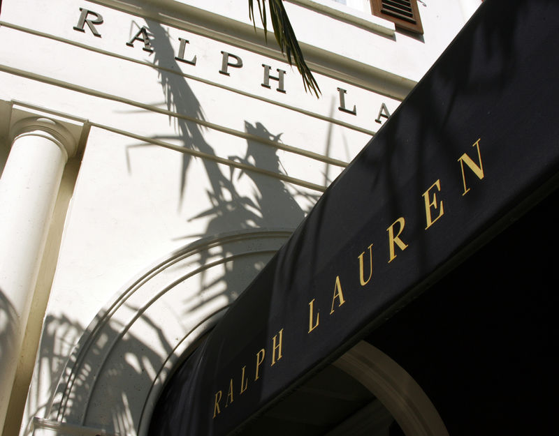 © Reuters. FILE PHOTO: The Polo Ralph Lauren logo is seen on their boutique on Rodeo Drive in Beverly Hills