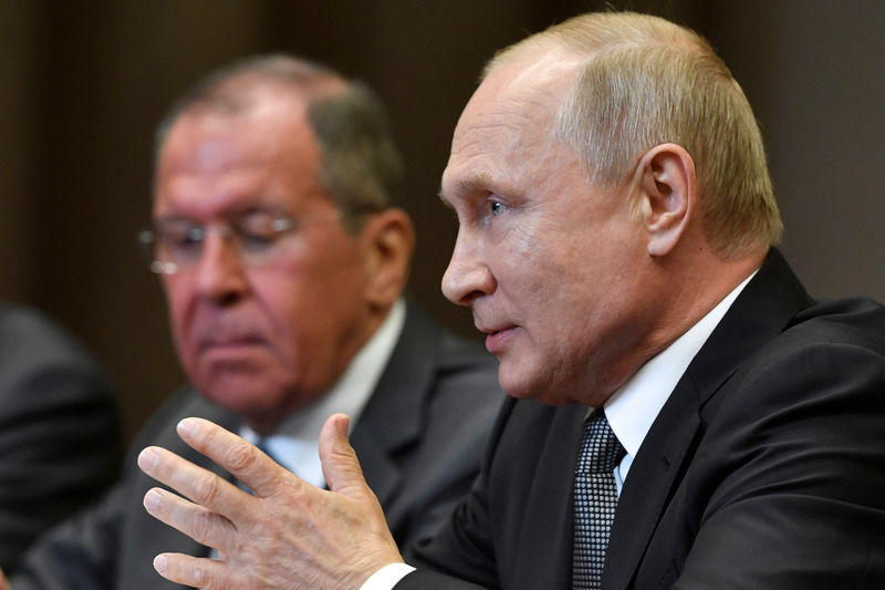 © Reuters. بوتين يقول إنه يشعر أن ترامب يريد بشكل حقيقي إصلاح العلاقات مع روسيا