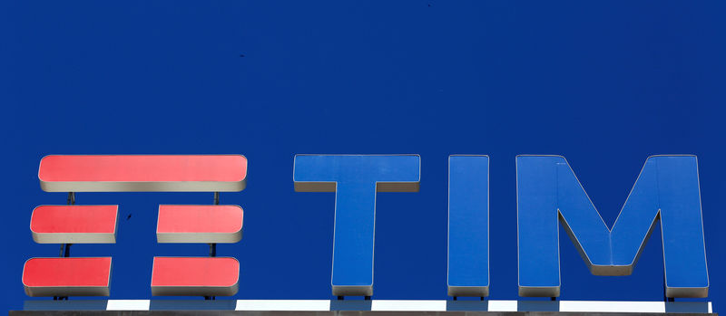 © Reuters. FILE PHOTO: Telecom Italia's logo for the TIM brand is seen on building roof downtown Milan