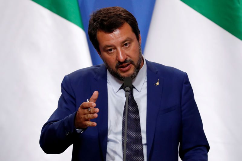 © Reuters. El viceprimer ministro italiano, Matteo Salvini, en Budapest, Hungría