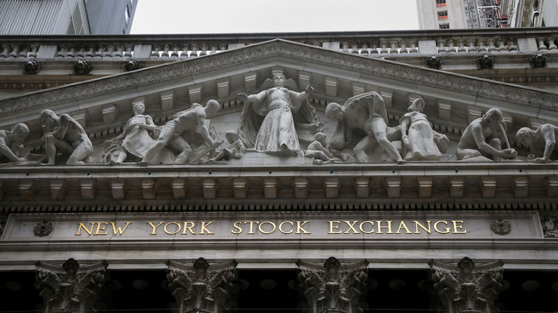 © Reuters. Фасад здания Нью-Йоркской фондовой биржи в деловом районе Нью-Йорка