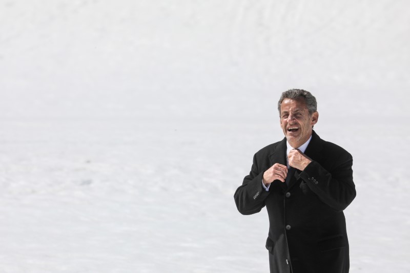 © Reuters. FILE PHOTO: Former French President Nicolas Sarkozy attends a ceremony in tribute to World War II resistance fighters killed at the plateau des Glieres, near Thorens-Glieres