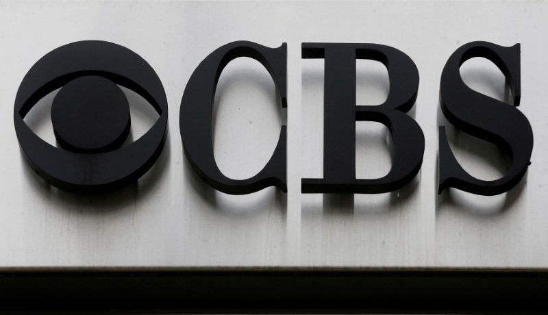 © Reuters. FILE PHOTO: The CBS "eye" and logo are seen outside the CBS Broadcast Center on West 57th St. in Manhattan, New York