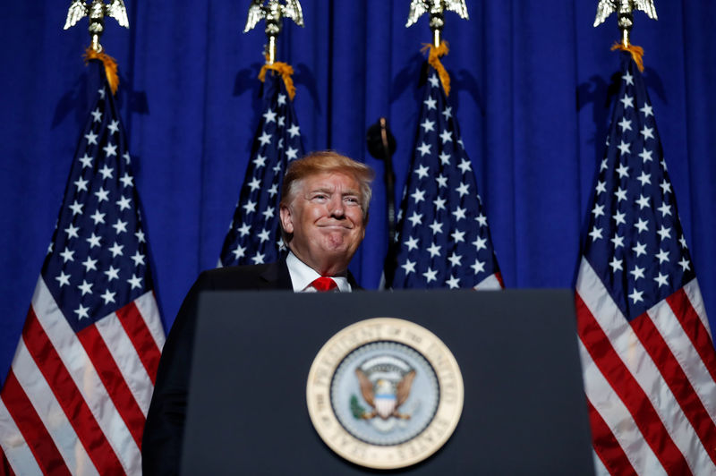 © Reuters. U.S. President Trump speaks at the National Association of Realtors' Legislative Meetings & Trade Expo in Washington