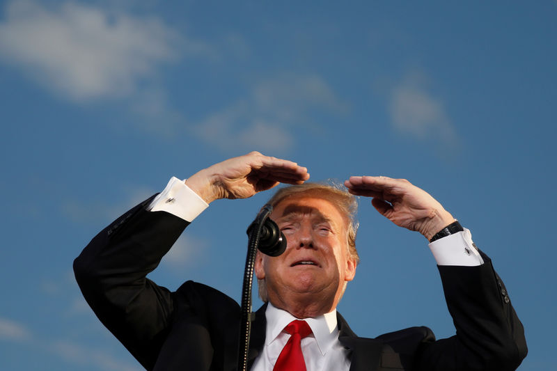 © Reuters. U.S. President Donald Trump reacts as he addresses a Trump 2020 re-election campaign rally in Montoursville, Pennsylvania, U.S.