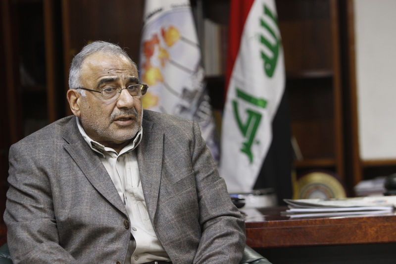 © Reuters. رئيس الوزراء العراقي يقوم بأول زيارة له للكويت الأربعاء