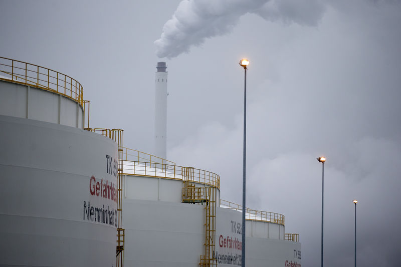 © Reuters. НПЗ Total в германском городе Лойна